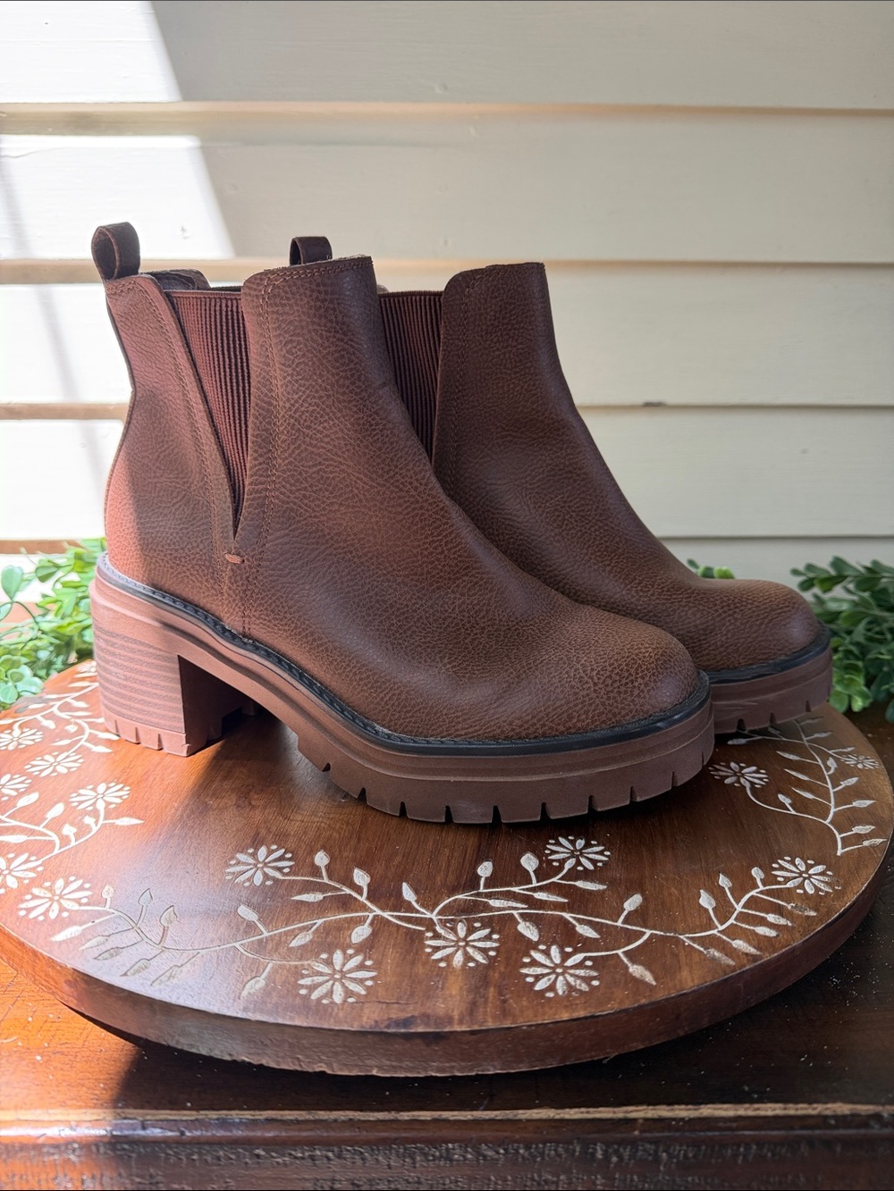 MIA Classic Women’s Brown Chelsea Platform Boot